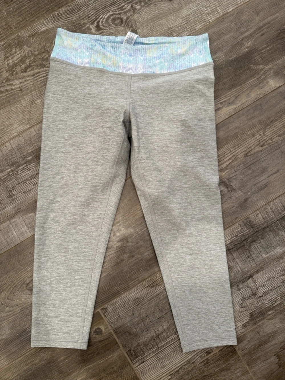 Ivivva by Lululemon Active Capri Leggings with Iridescent Waistband size 14